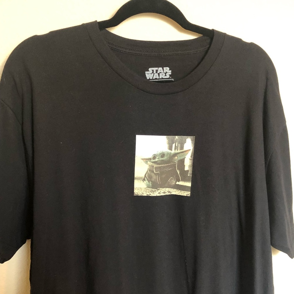 Baby Yoda tee